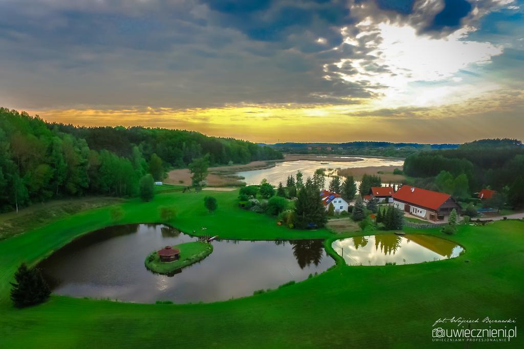 Warminska Winnica Барчево Екстериор снимка