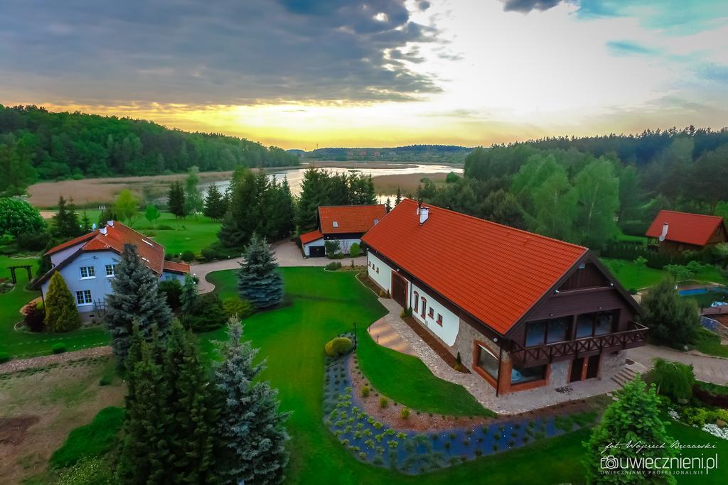 Warminska Winnica Барчево Екстериор снимка